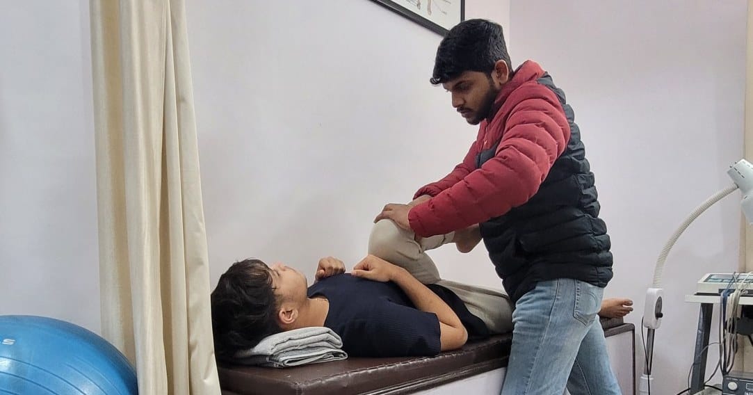 Muscle Pull- Powerphysio-physiotherapy-session